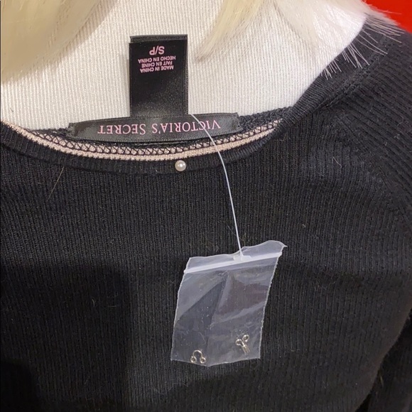 Victoria’s Secret black sweater with neck detail - Picture 4 of 4
